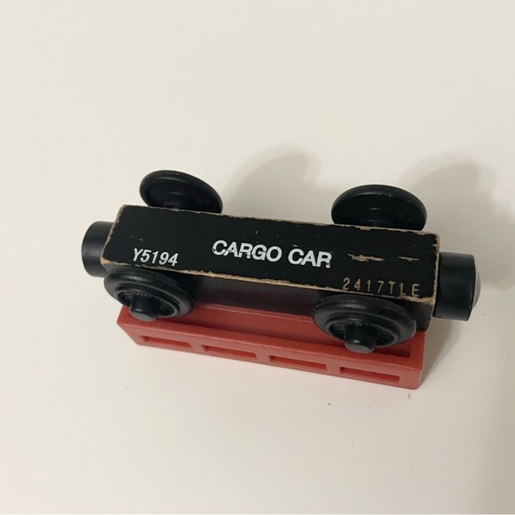 Thomas & Friends Wooden Cargo Car Train - Picture 7 of 10